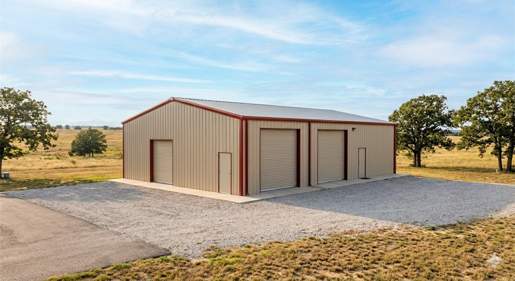 METAL BUILDING